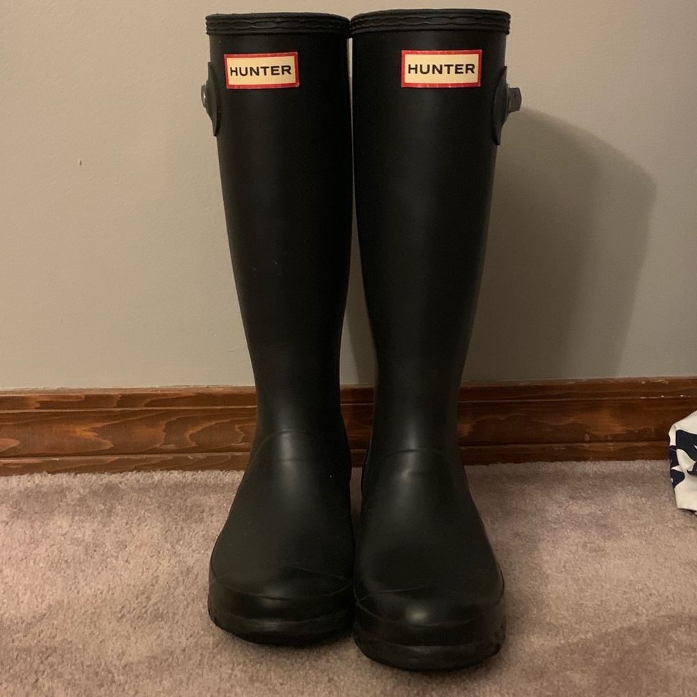Hunter rain boots (kids/women’s 6)